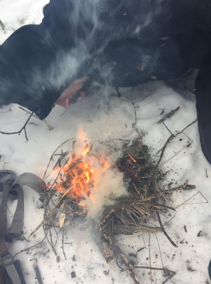 Spezialseminar Feuermachen bei Regen und Schnee